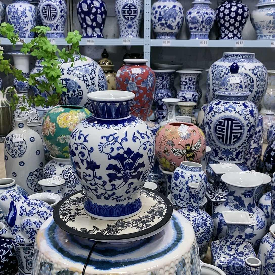 【闪购商品】摆件青花瓷器摆件………………………………