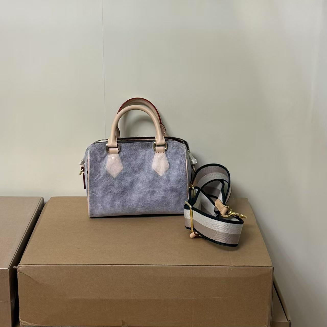 6【枕头20cm】【细节全对】芯片老外订单单肩包