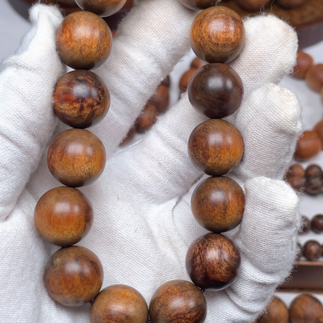 贡木定制产品1.5圆珠红绿底