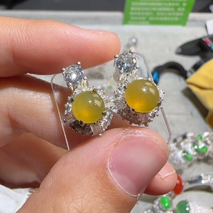 定制翡翠未镶嵌翡翠