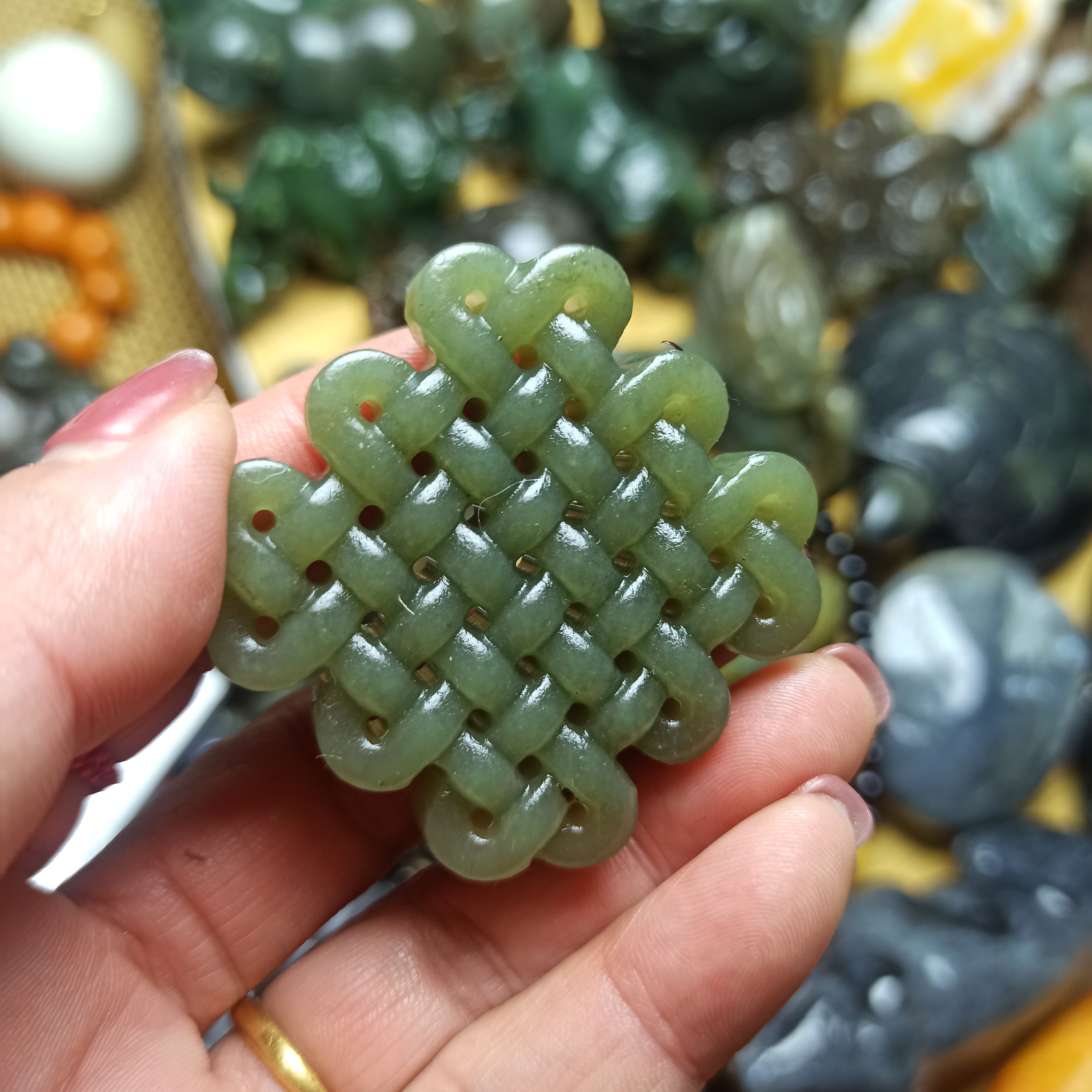 和田玉切莫料挂件