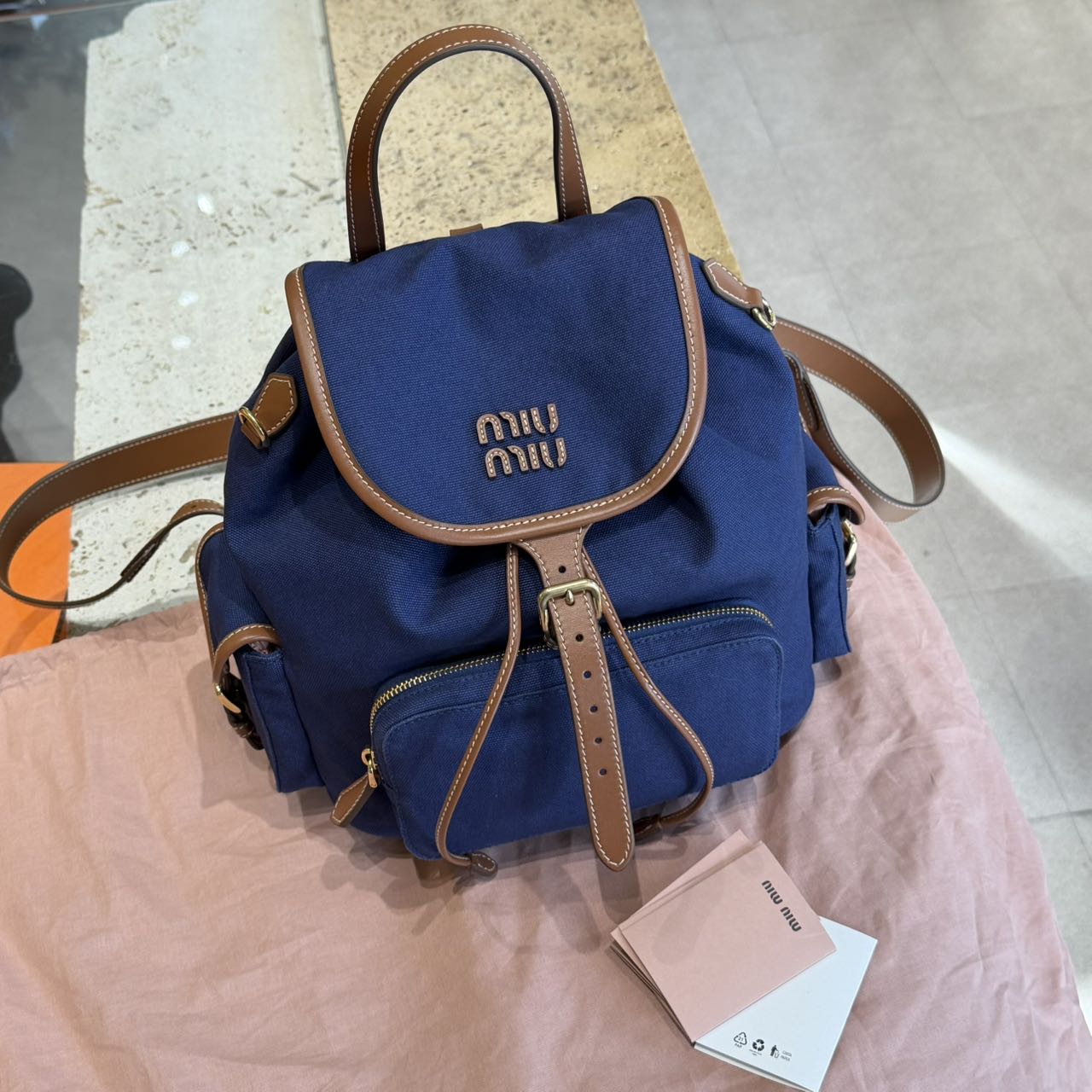 99新 MIU MIU/缪缪 帆布蓝色双肩包大号 25年新款/120507