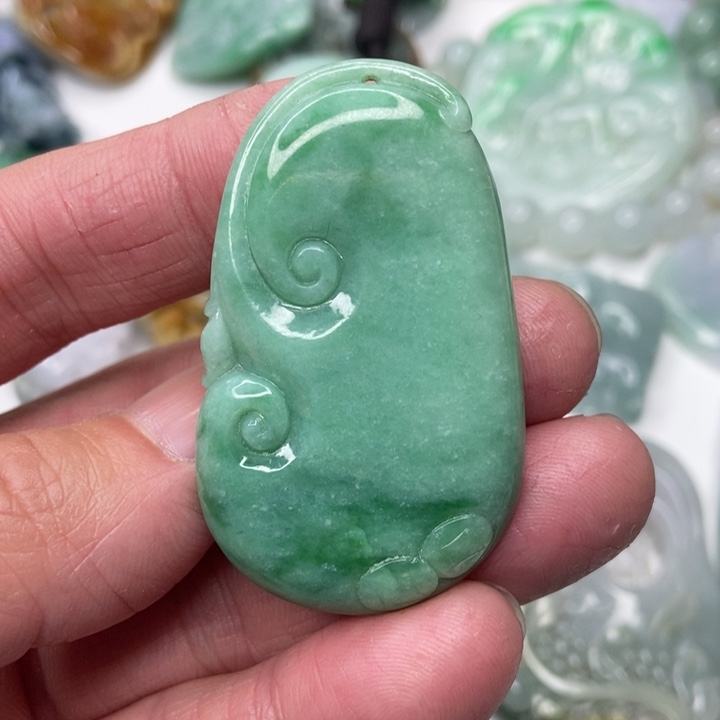 定制翡翠未镶嵌翡翠