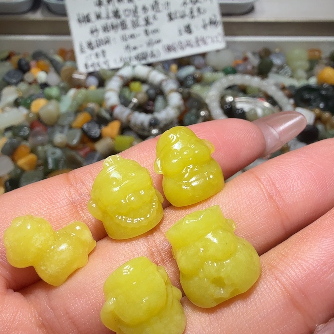 呵****和田玉未镶嵌珠宝奇石