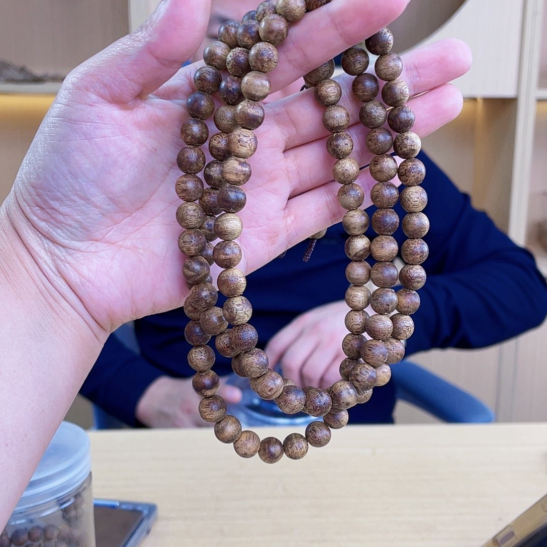 年***六沉香沉香碎屑野生紫棋圆珠长串0.9/30克多样性发一