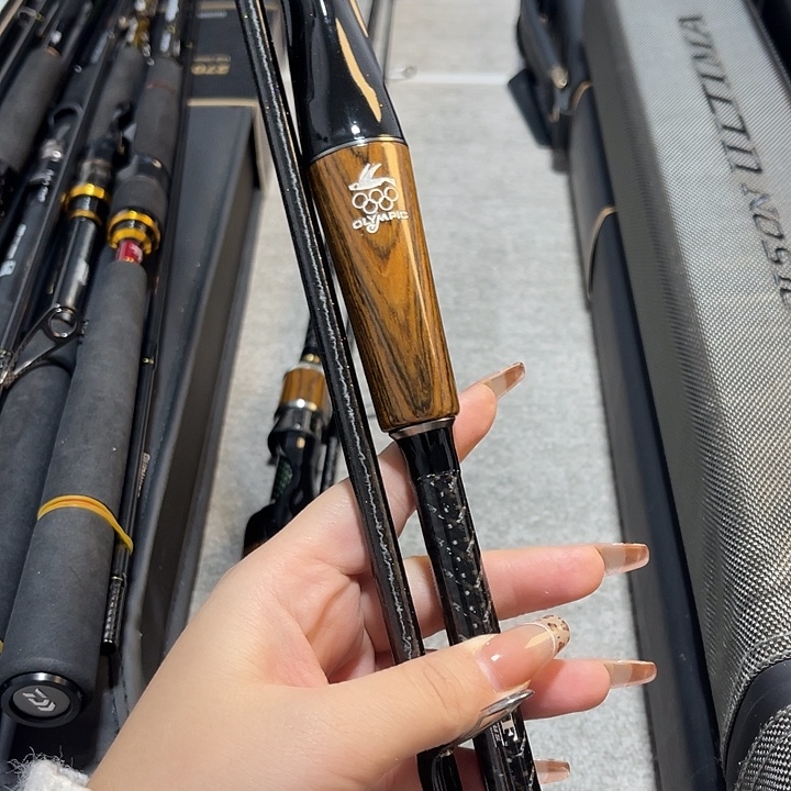 1***车碳素2.7m北斗2.4m路亚直