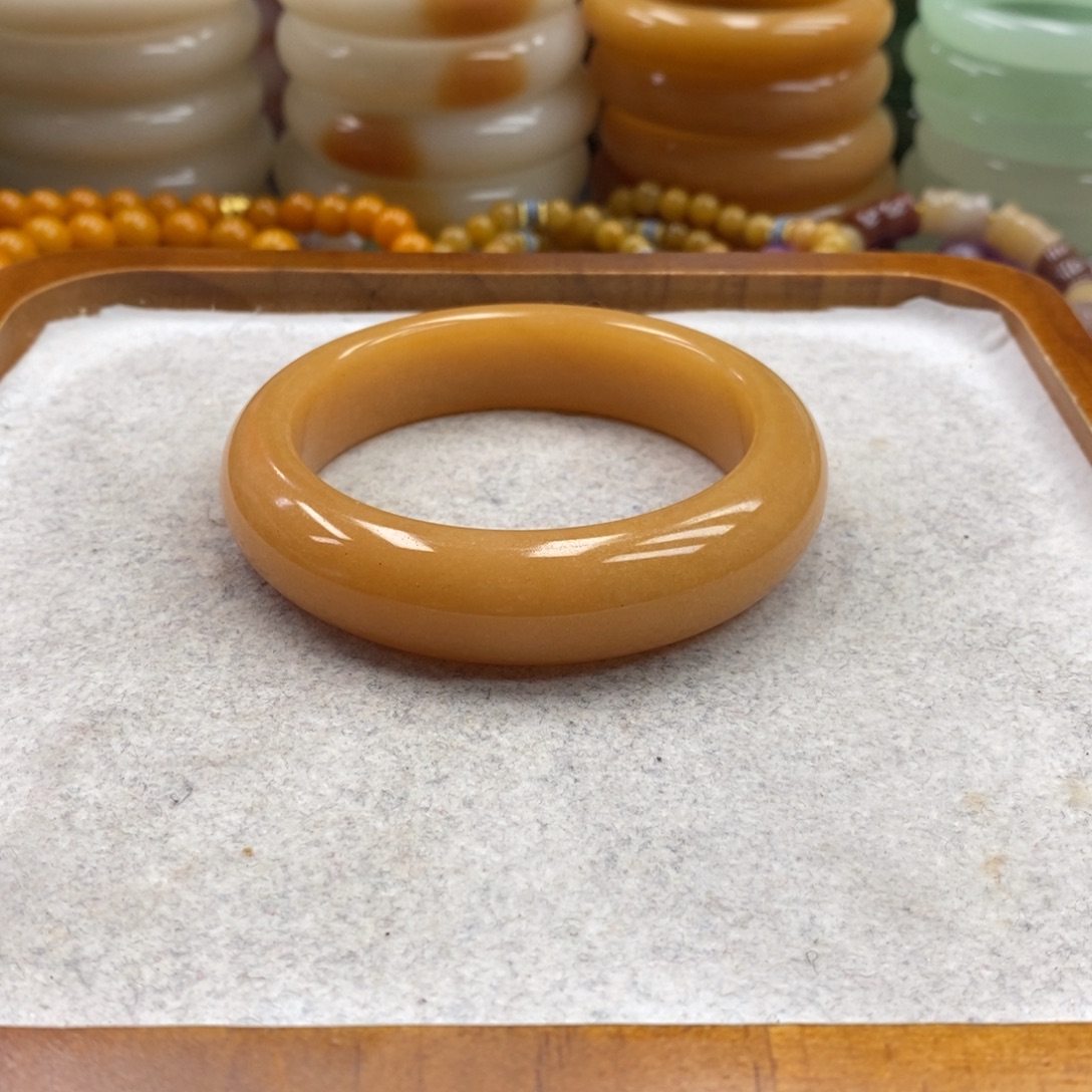 石英质玉未镶嵌手镯