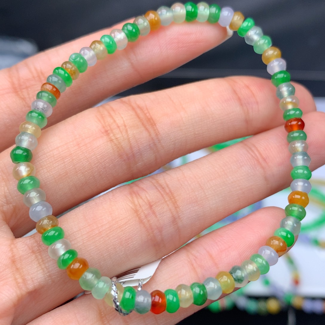 翡翠手链未镶嵌卡