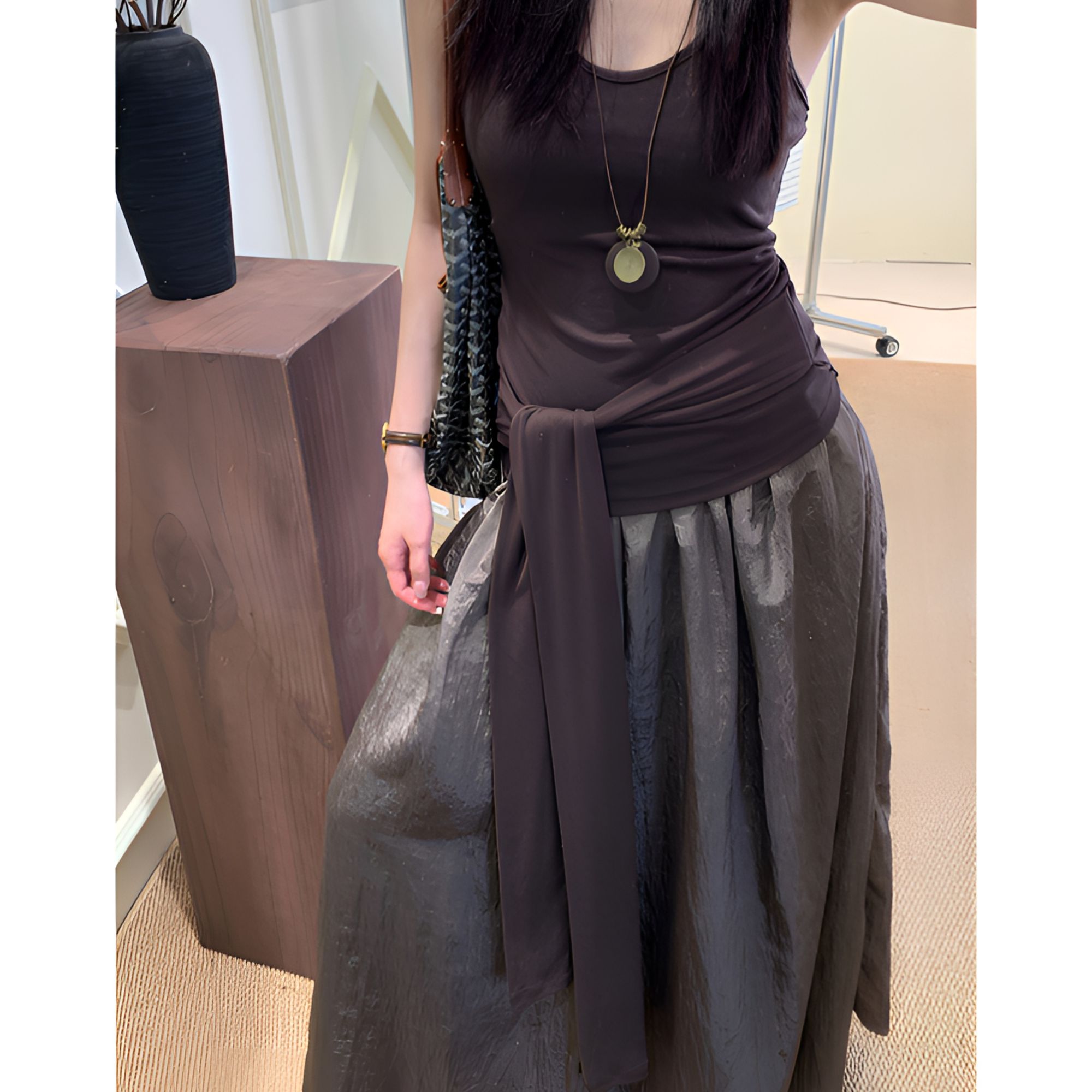 雾面肌理感褶皱半身裙大摆伞裙夏季设计感休闲吊带套装