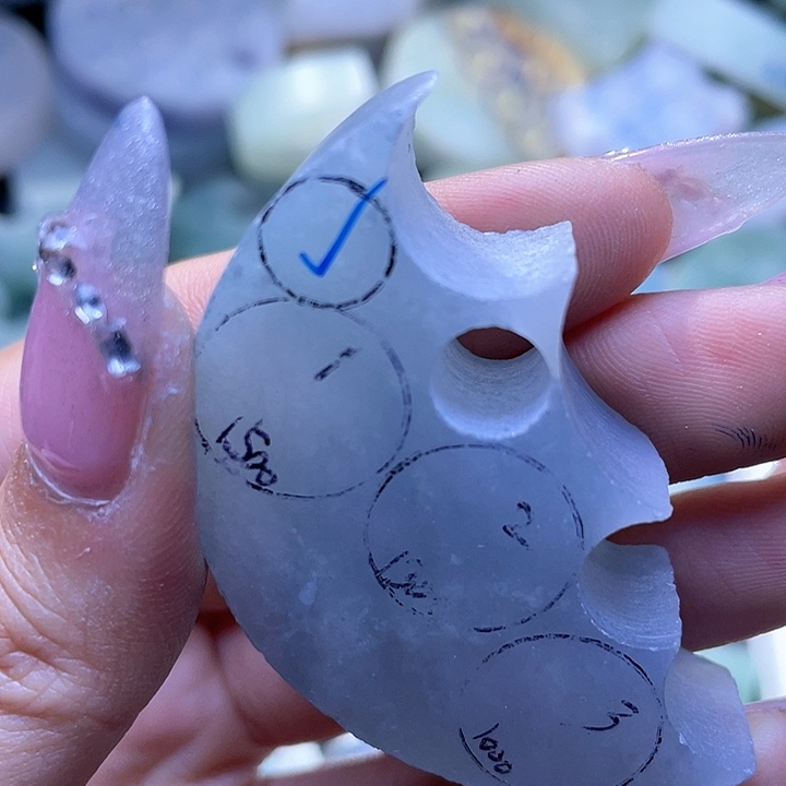 定制翡翠未镶嵌蹦****爪