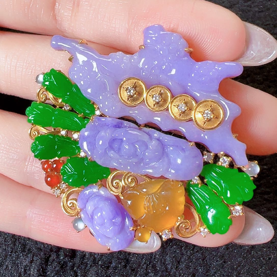 翡翠18K金镶嵌颈饰签收后24小时鉴赏期，过时不退