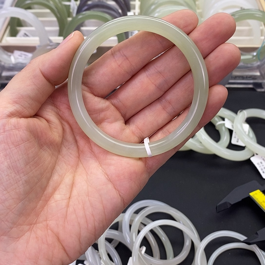 和田玉未镶嵌珠宝奇石59