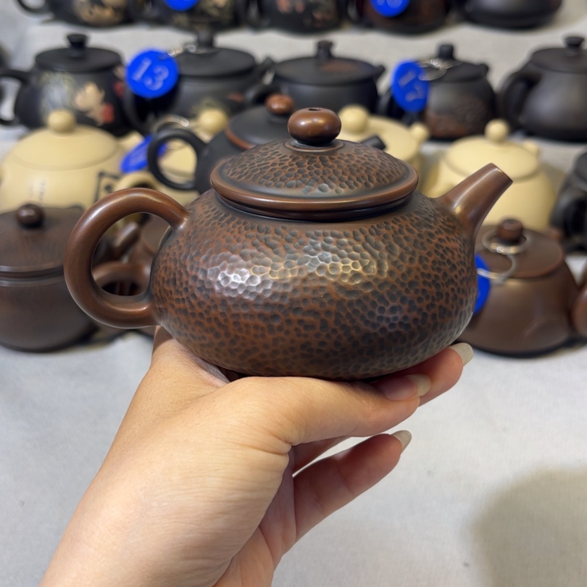 【闪购商品】红泥 锤纹壶 容量 180c c