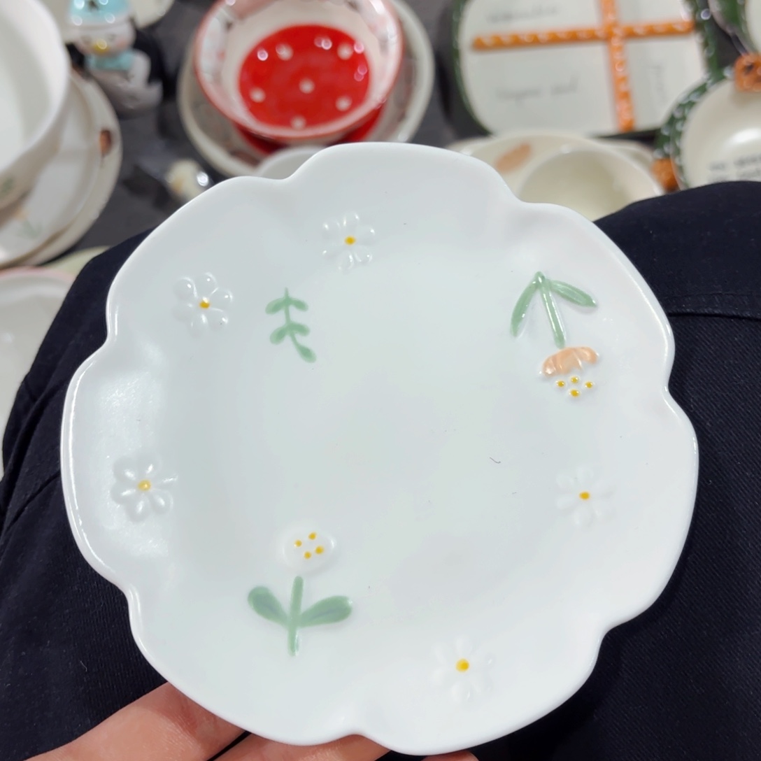 白瓷小雏菊六寸餐碟