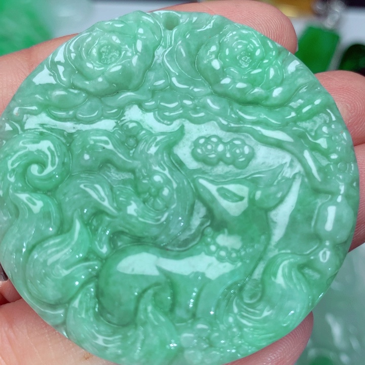 翡翠吊坠(不含链)未镶嵌