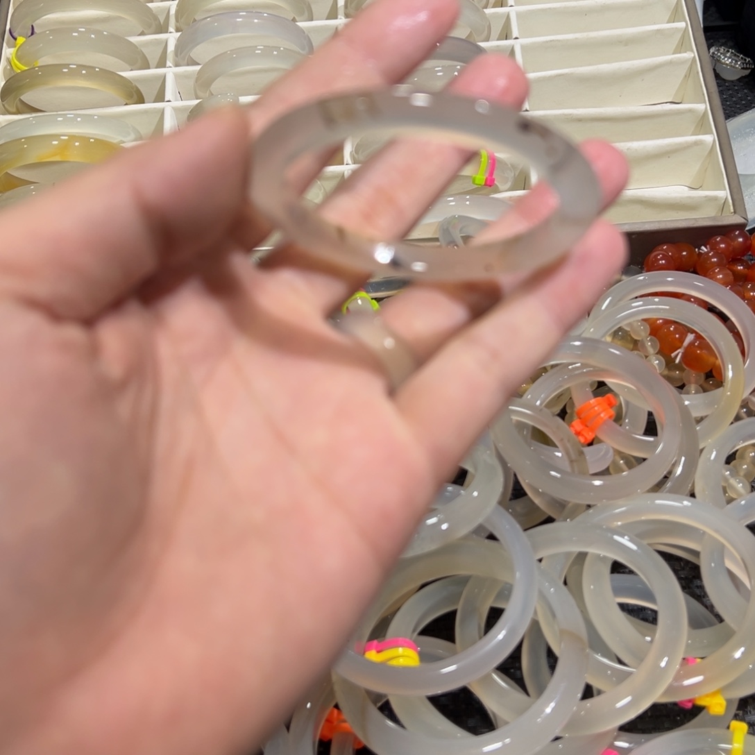 玛瑙/玉髓未镶嵌手镯5253圈有包容3.0