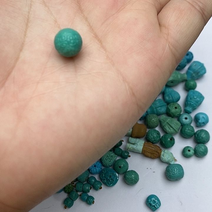 绿松石未镶嵌珠宝奇石