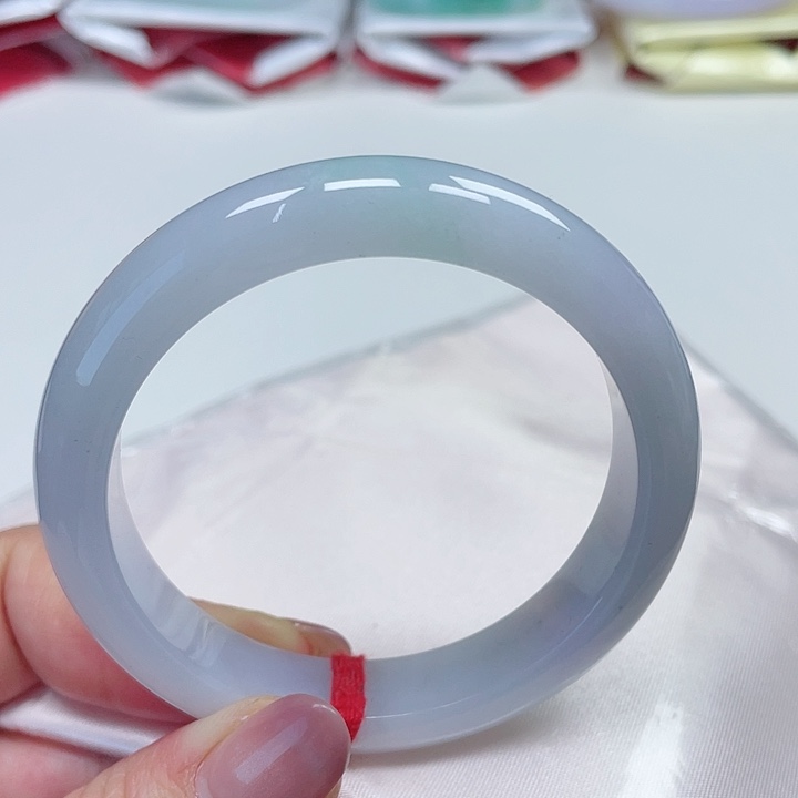 翡翠手镯未镶嵌缅甸翡翠