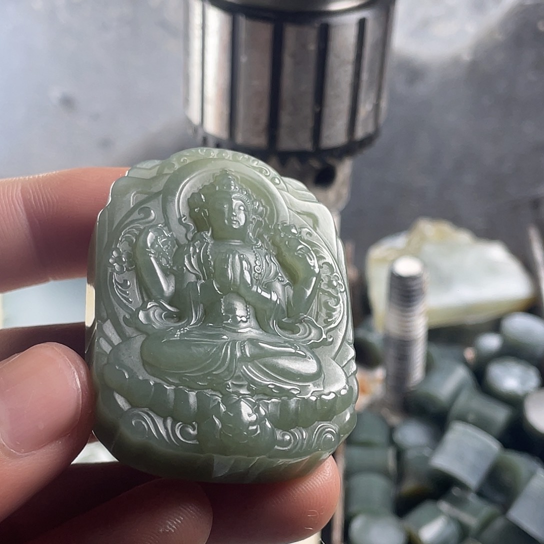 和田玉（糖玉）未镶嵌颈饰