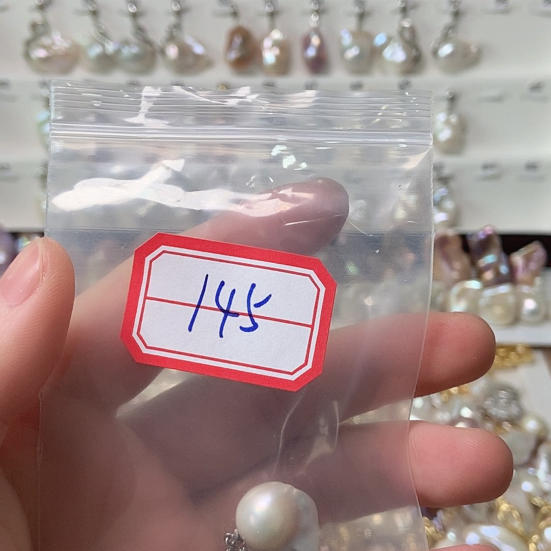 淡水珍珠吊坠银S925镶嵌