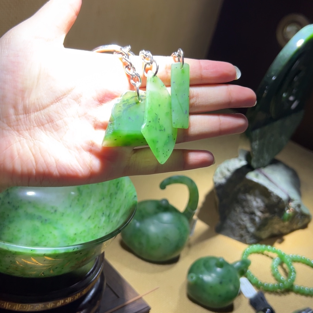 未镶嵌和田玉（碧玉）车挂多样性发货发其一