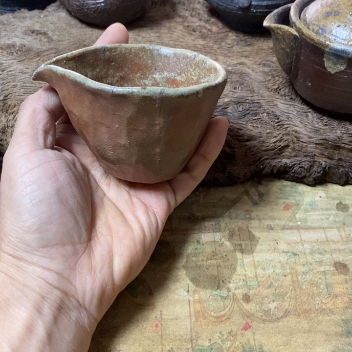 愚***个全手工柴烧手捏公道杯