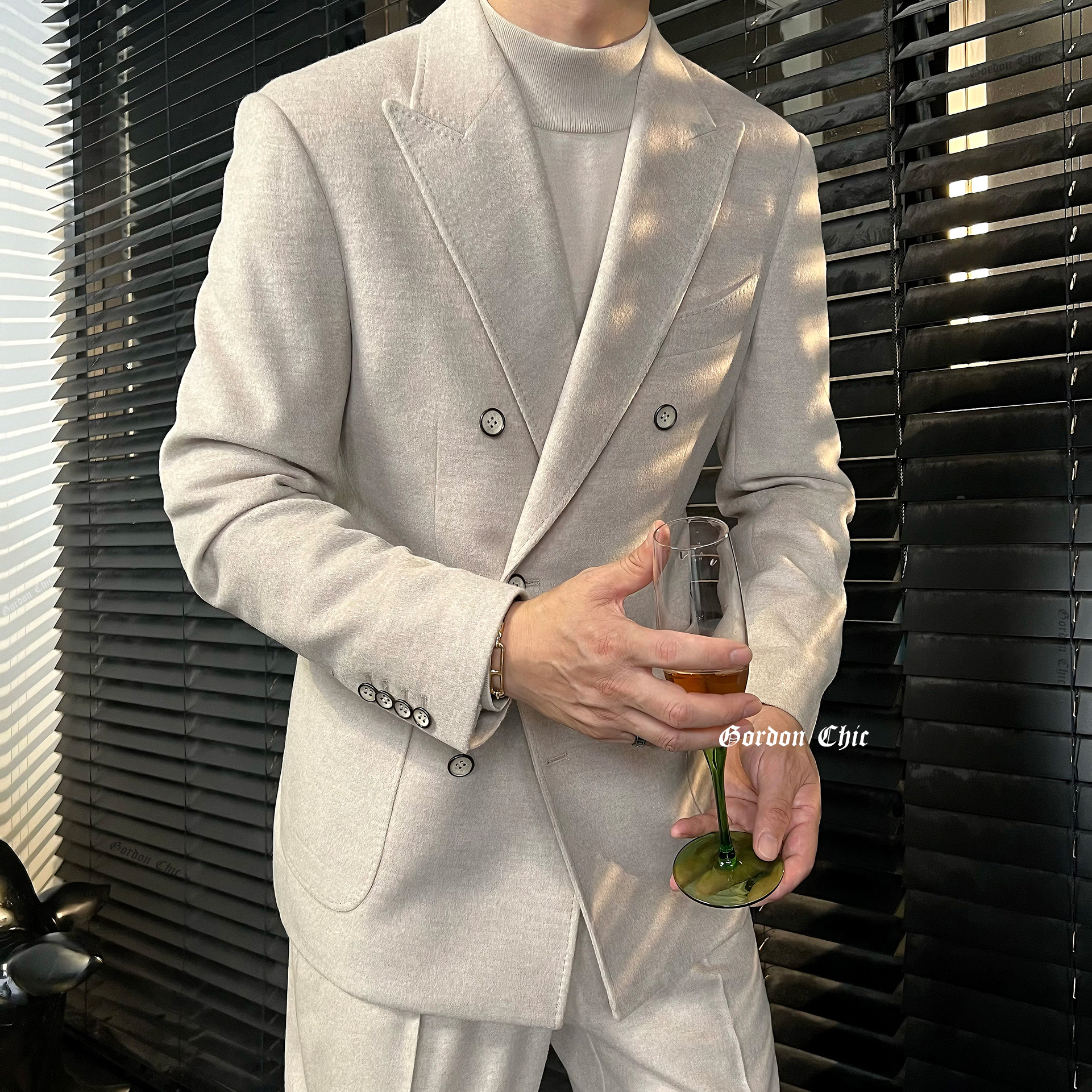 GordonChic 秋冬男士山羊绒桑蚕丝戗驳领西服上装双排扣外套25202