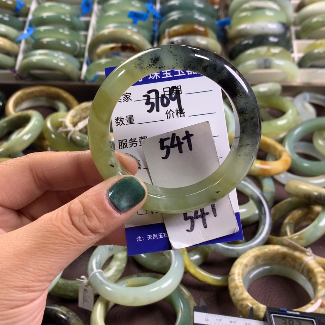 蛇纹石玉未镶嵌手镯3709