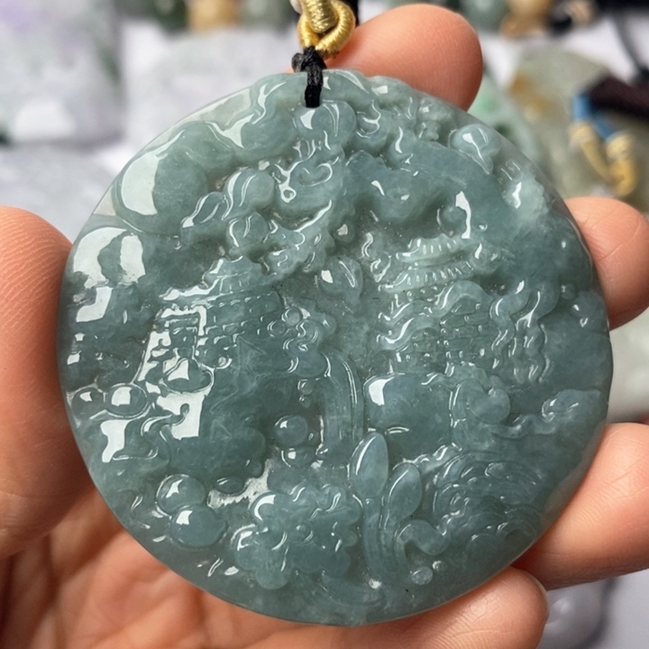 翡翠未镶嵌颈饰翡翠