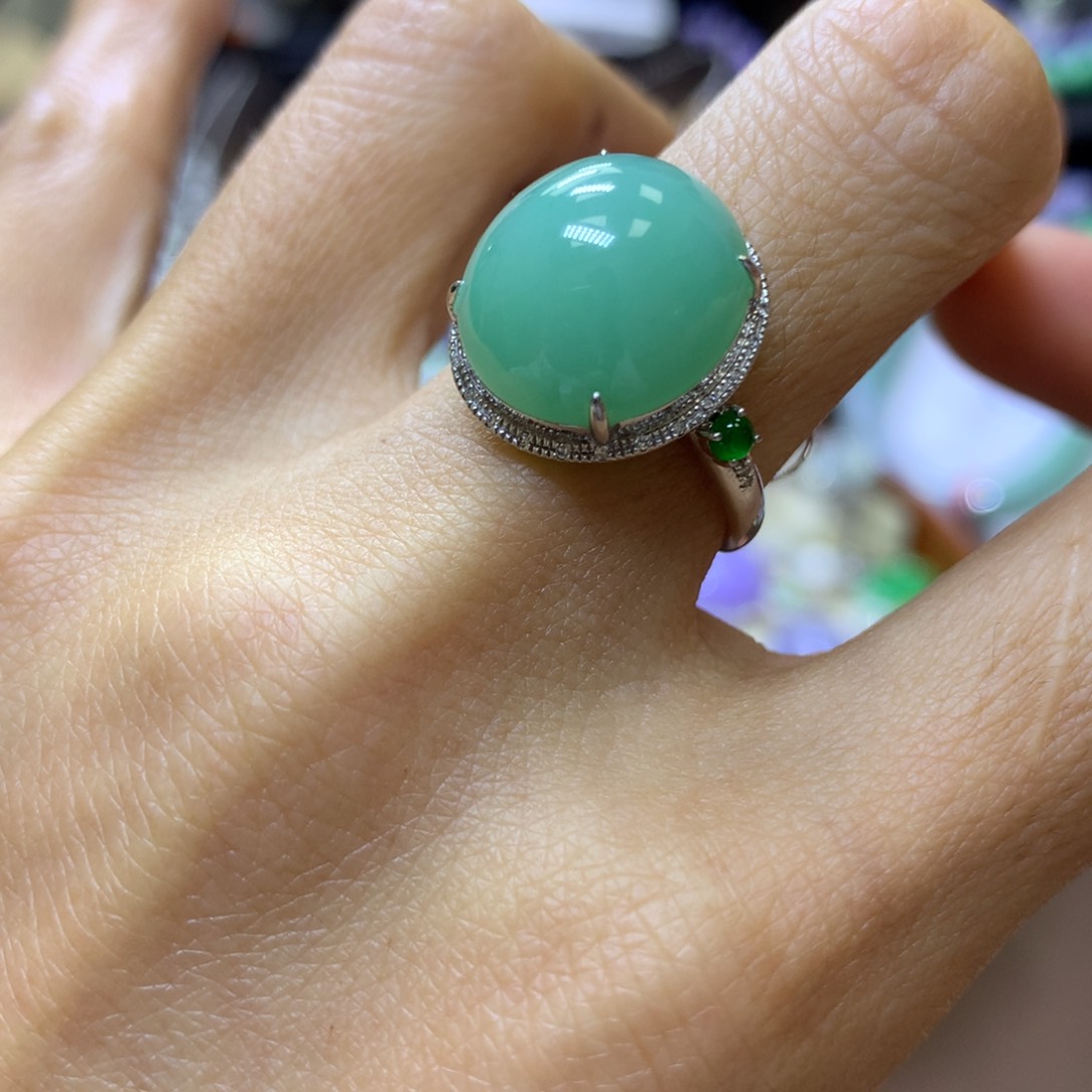 【闪购商品】翡翠颈饰18K金镶嵌翡翠