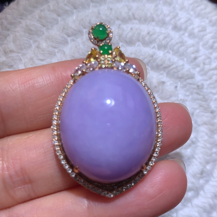 翡翠颈饰18K金镶嵌红紫蛋面吊坠