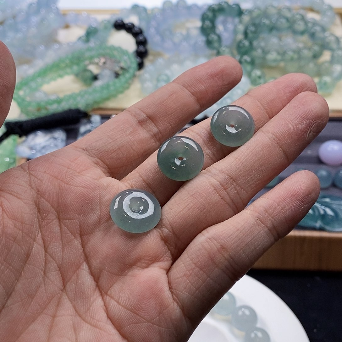 未镶嵌定制翡翠翡翠