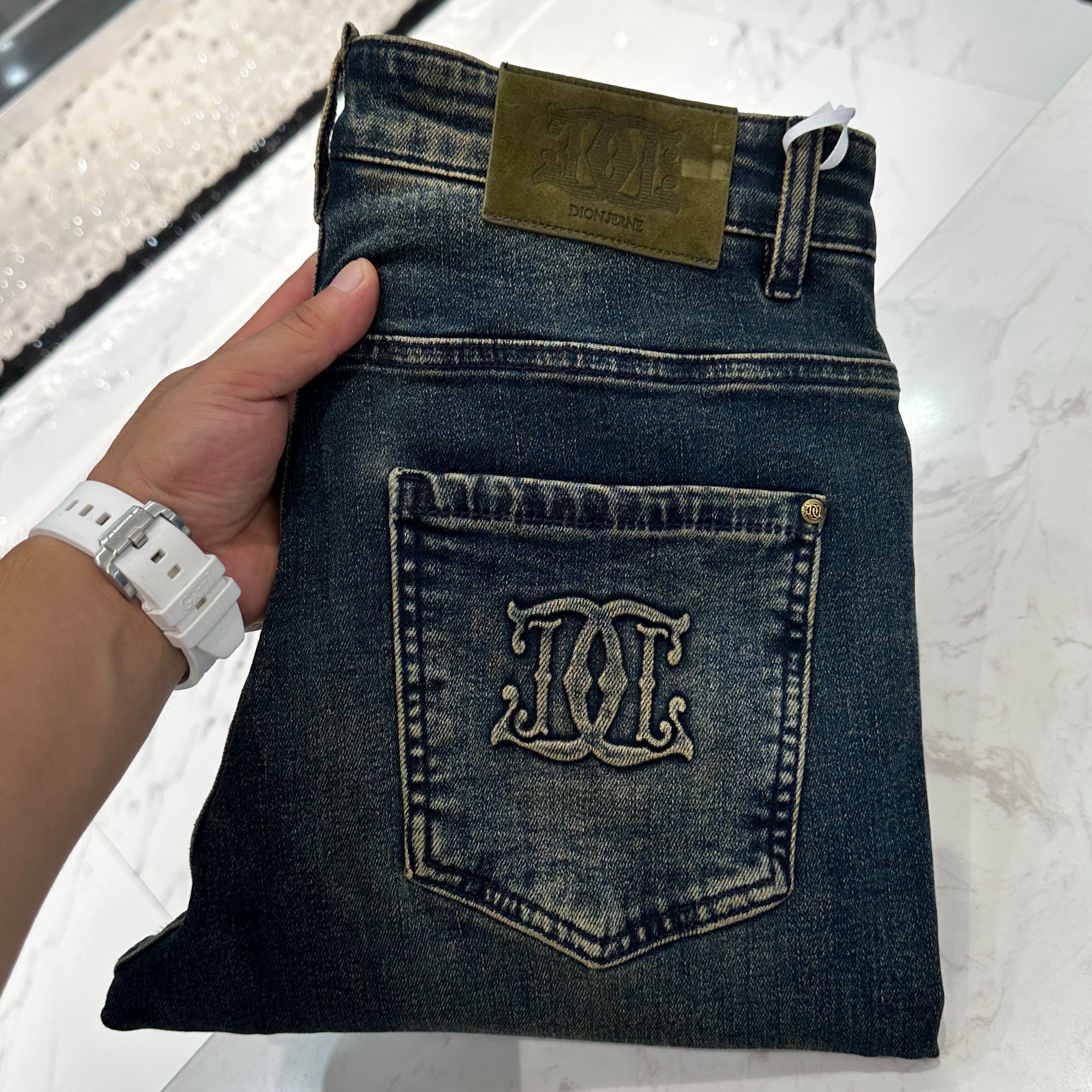 （DION）秋冬 新款 棉质 蓝色 小直筒 牛仔裤 25Q8N031L