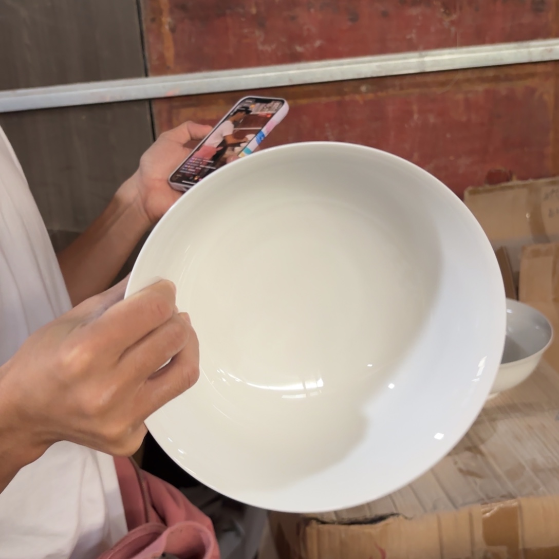 8英寸白色大汤碗2只微瑕