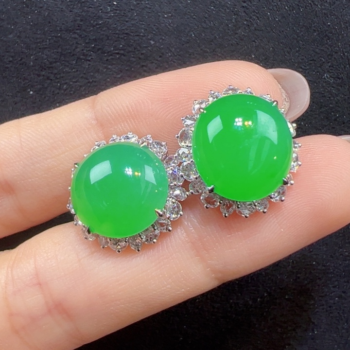 翡翠18K金镶嵌耳饰蛋面