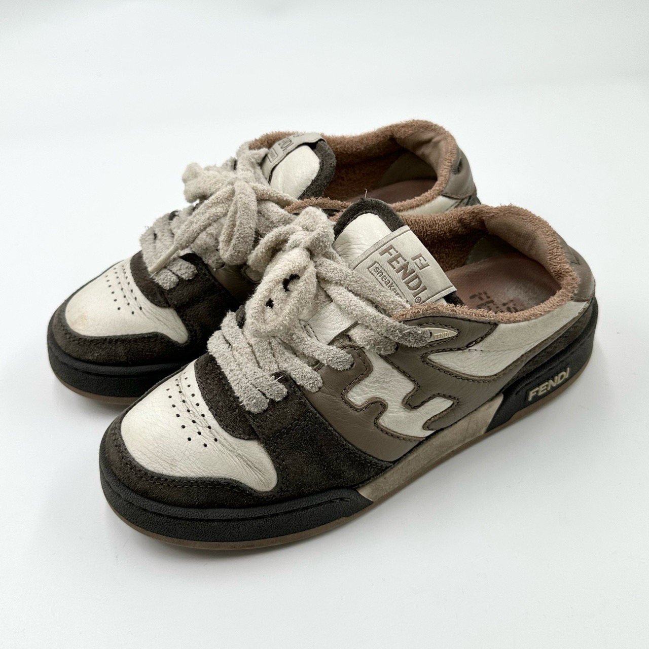 90新 FENDI/芬迪 36码/Match麂皮灰白拼色板鞋/06775