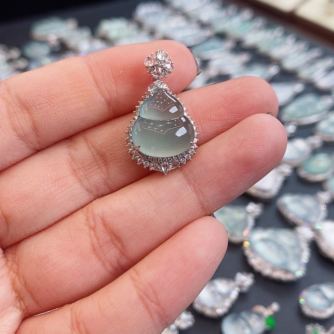 翡翠颈饰未镶嵌天然缅甸a货翡翠