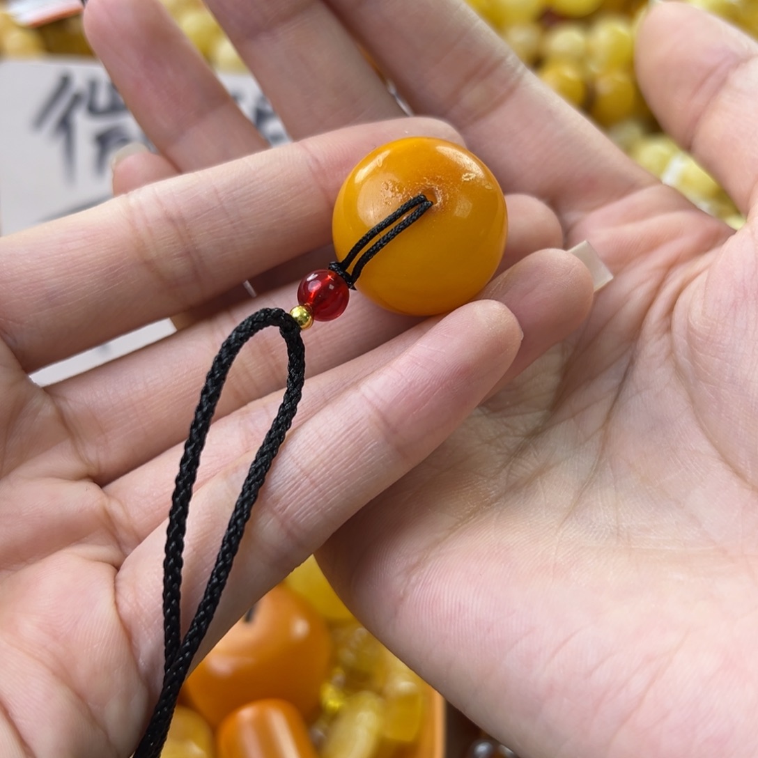 琥珀珠宝奇石未镶嵌