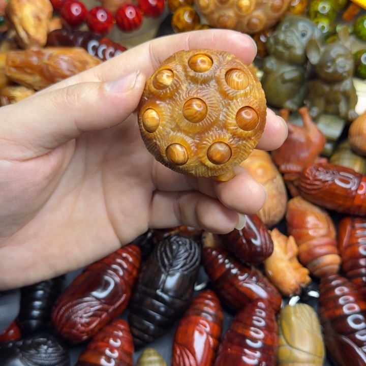 松木琥珀木文玩把件