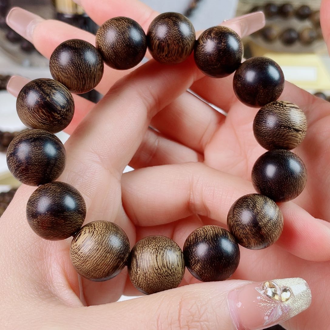 沉香手串炭***哥越南芽庄老白棋玉化老料满瘤疤虎斑1.6