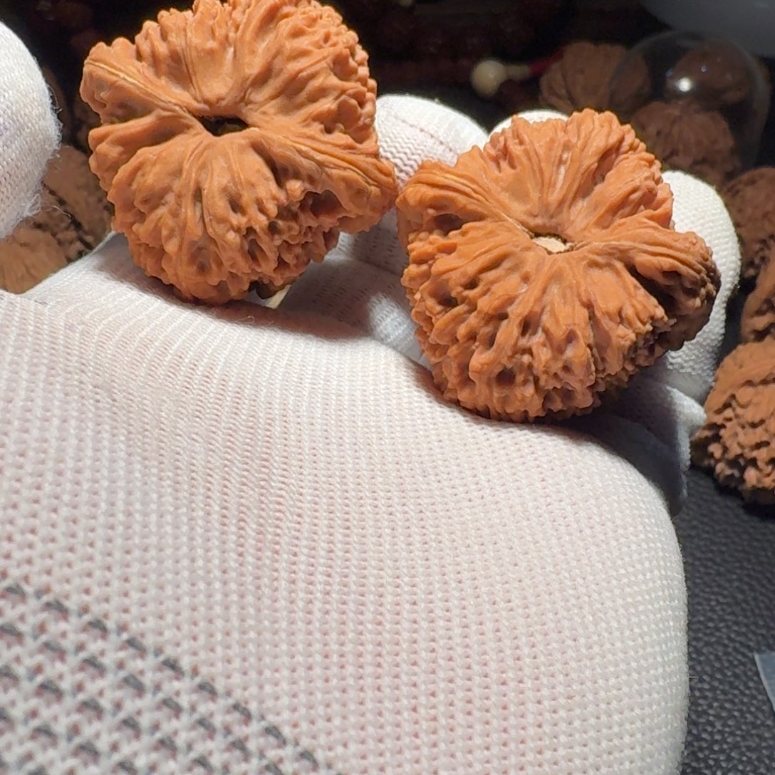 风***.文玩核桃吊坠有黄有黄有黄