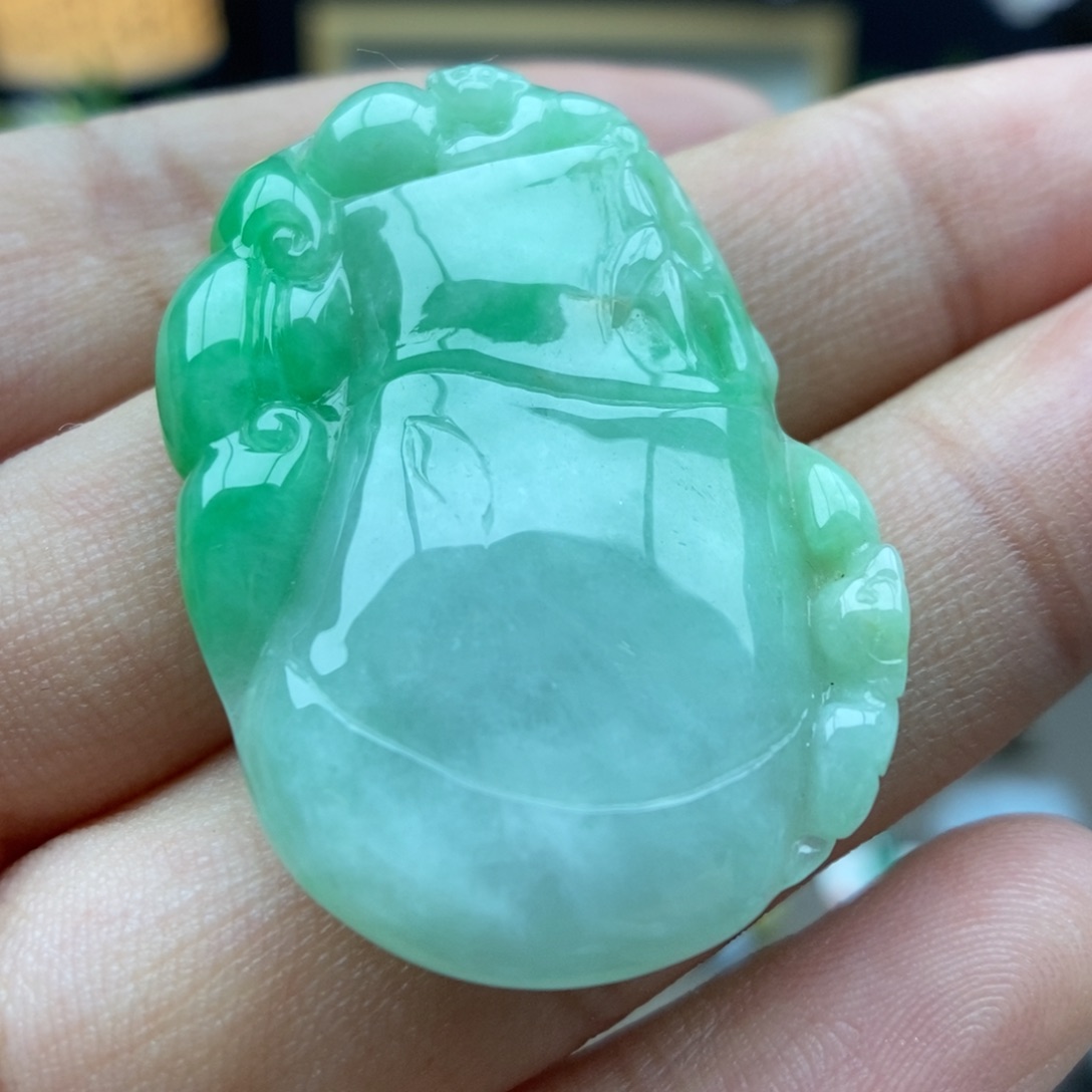 翡翠未镶嵌颈饰吊坠