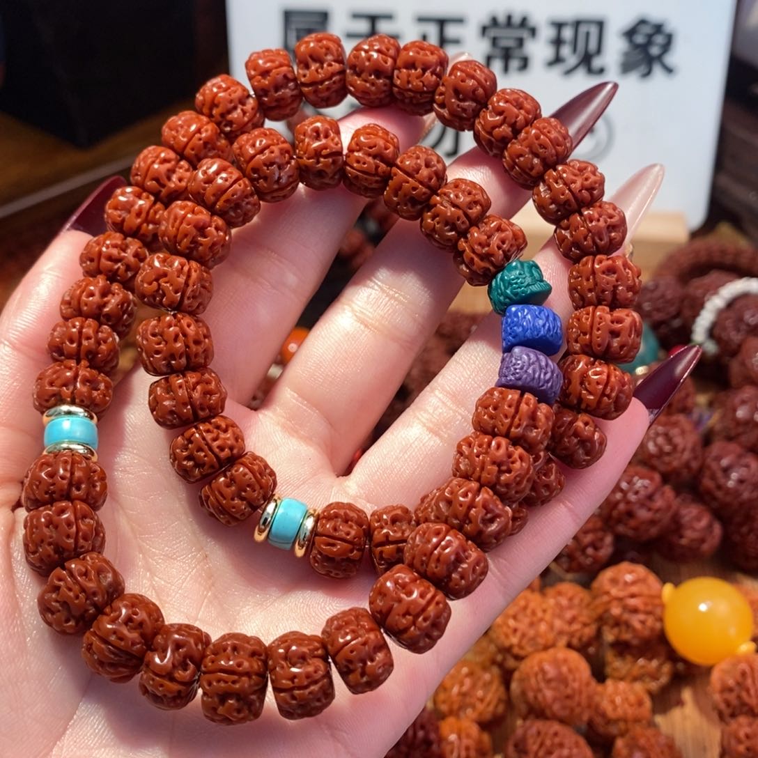 金刚菩提手串招**宝双圈5212。醒狮