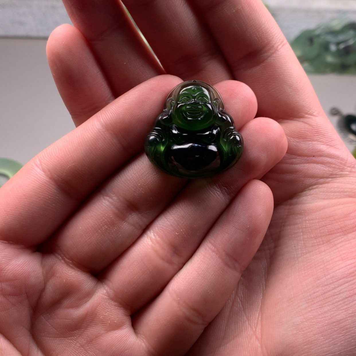 【闪购商品】蛇纹石玉未镶嵌岫玉洒**手