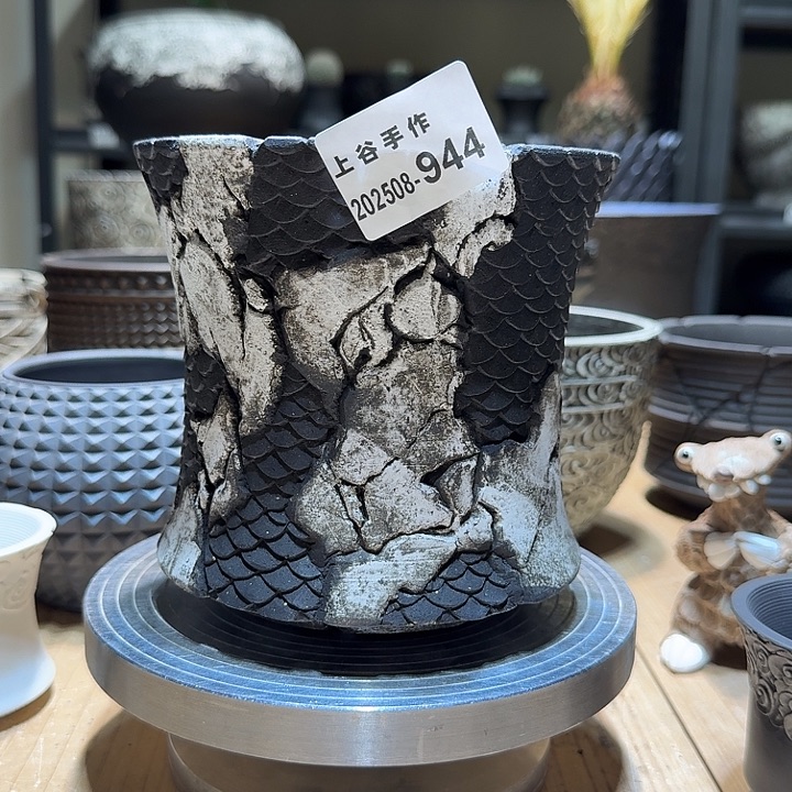 内口13高14黑陶无釉