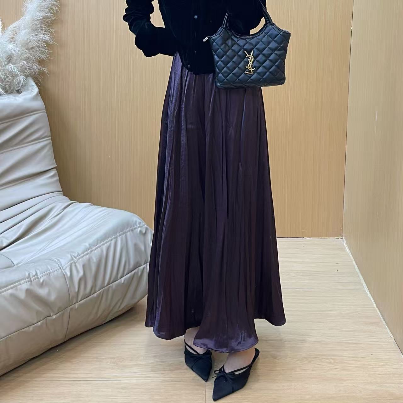 韩版秋新款缎面褶皱大摆裙半身裙女小众设计感