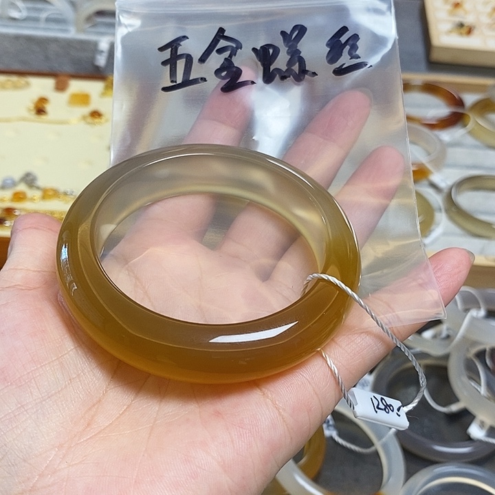 五***姐未镶嵌玛瑙/玉髓珠宝半成品