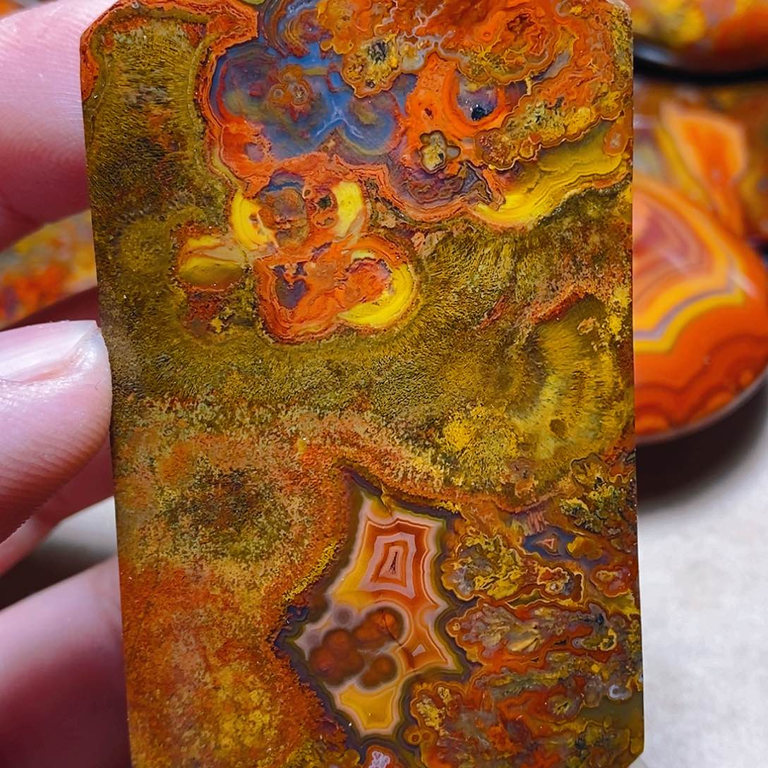 玛瑙/玉髓颈饰未镶嵌花***离