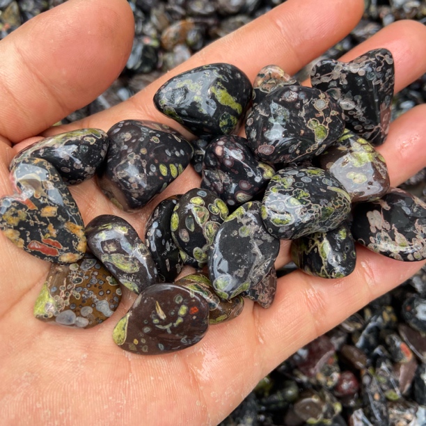 【精品打磨鱼缸石】安山岩梅花玉鱼缸石龟缸装饰石头火山石溪流