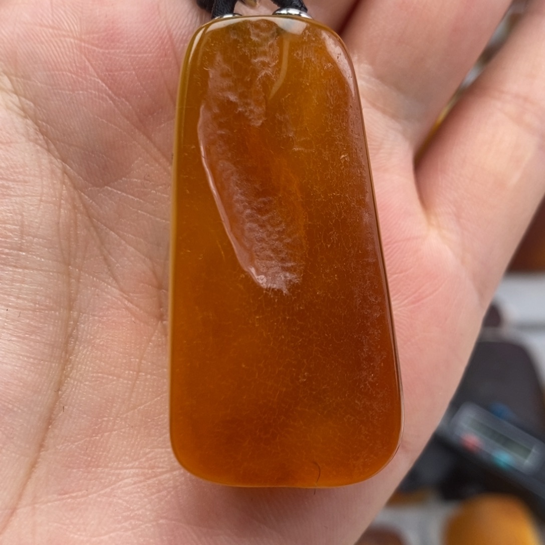 琥珀吊坠(赠链)未镶嵌